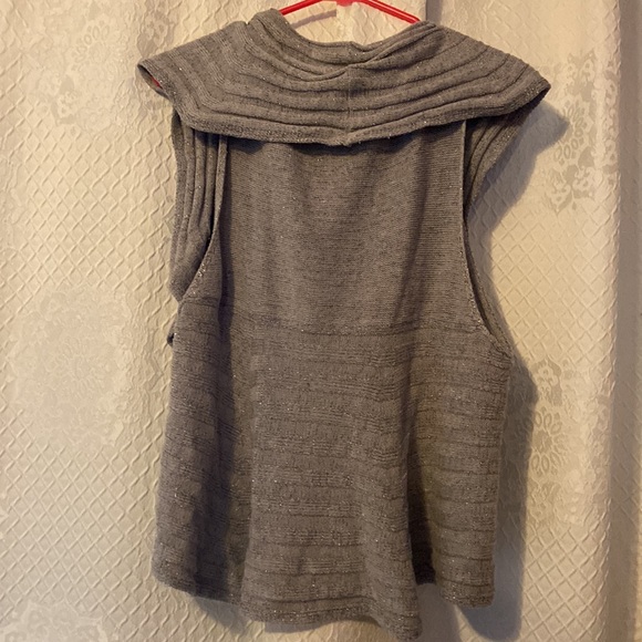 Fenn wright Madison vest - Picture 2 of 3